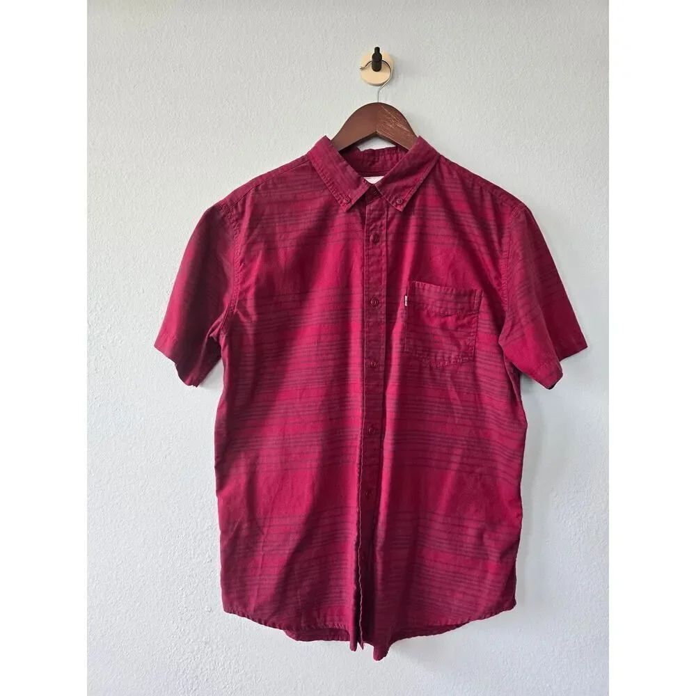 Levi’s Red Striped Shirt Men's M Button Up Short Sleeve Casual Streetwear Cotton
